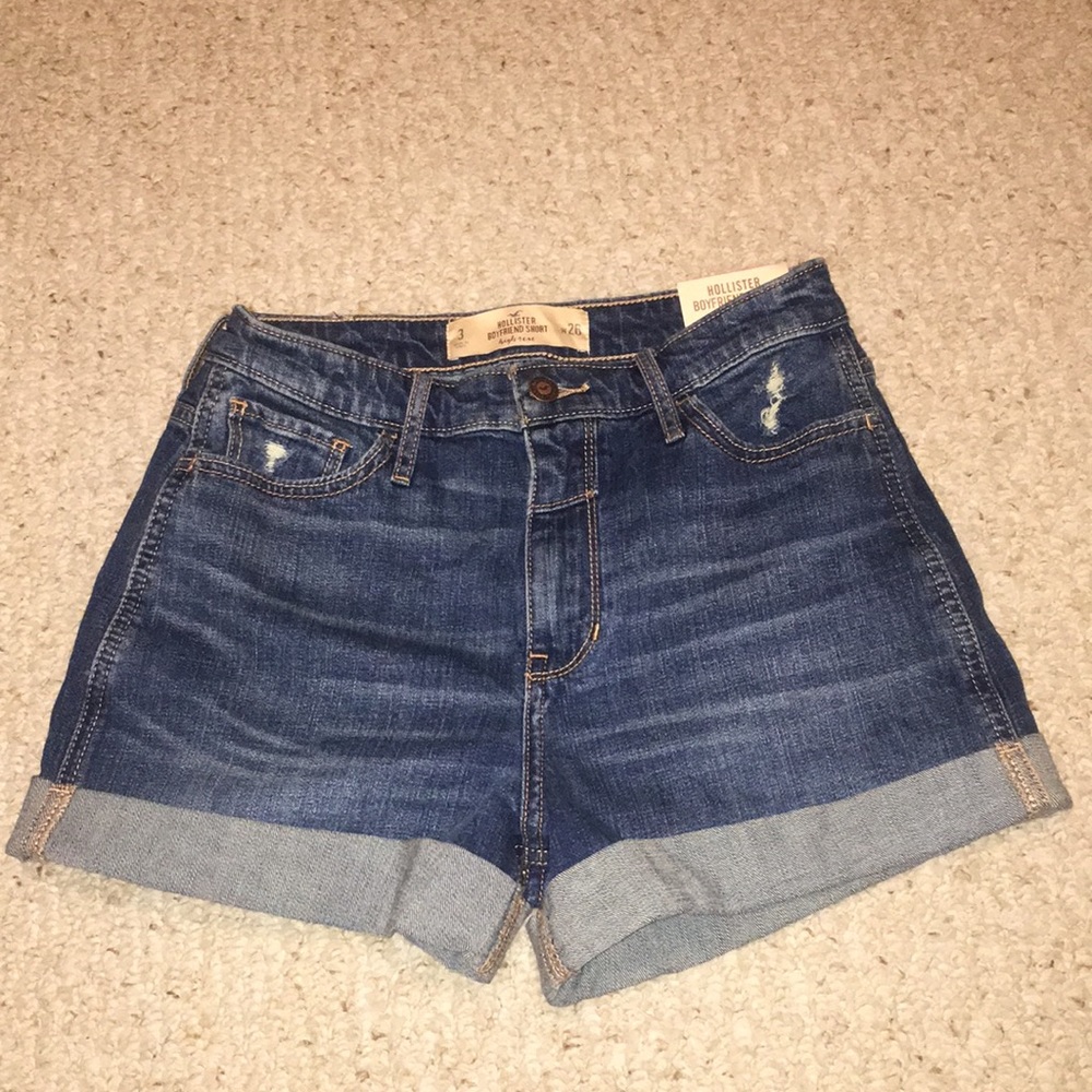 Holliester High-Rise Boyfriend Shorts